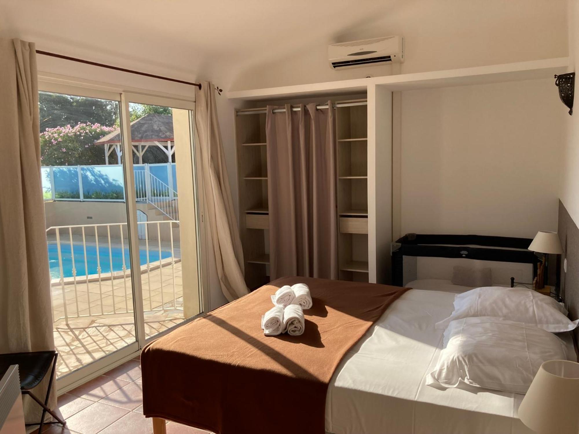 Cala Corsa - 3 Et 4 Cala Rossa Porto-vecchio - Entièrement Climatisées à 5 Minutes à Pied De La Cala Rossa Porto-Vecchio (Corsica)